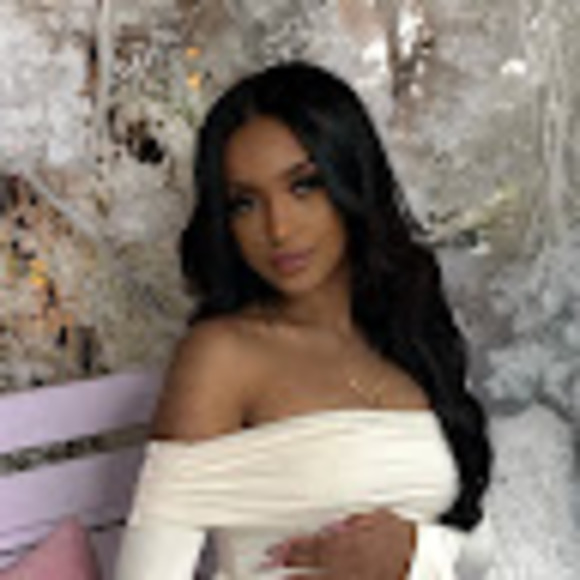 Meet your Posher, Ashley - Picture 1 of 1